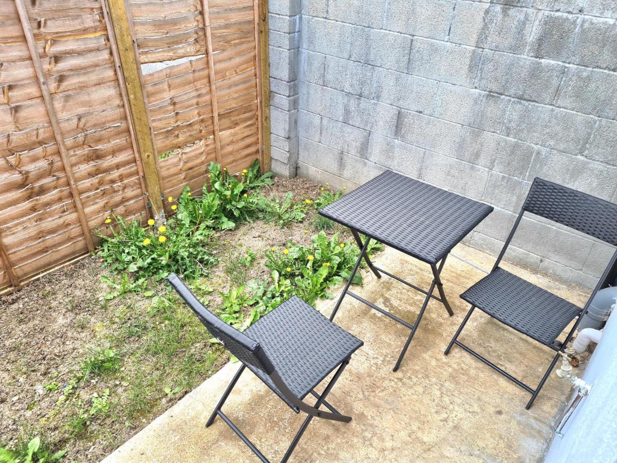 Lovely Central Studio/2Bed - 5Min To Train Station Slough Eksteriør bilde